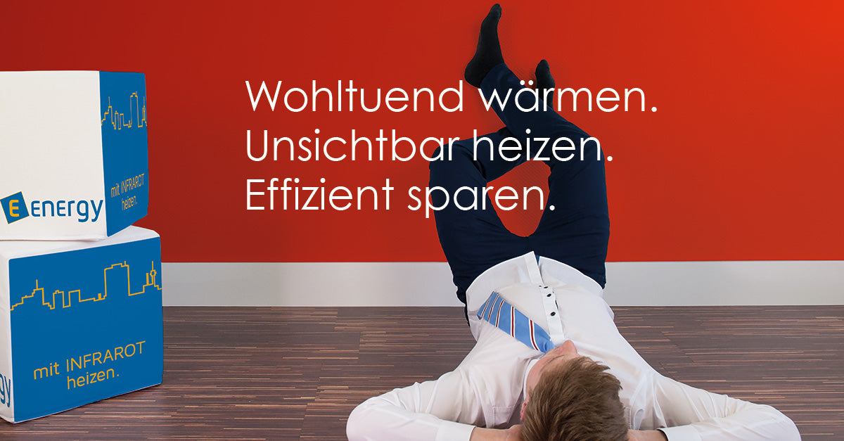 Mann liegt an rote Wand gelehnt. Mit Logo und Slogan.